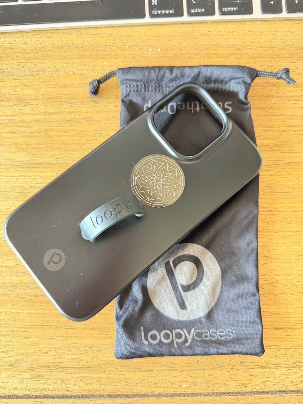 iPhone 14 Pro Max (6.7" Screen) Stealth Black "Lefty" Loopy Case